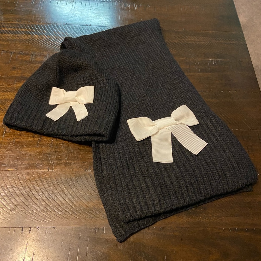 🖤Kate spade scarf and beanie set 🖤